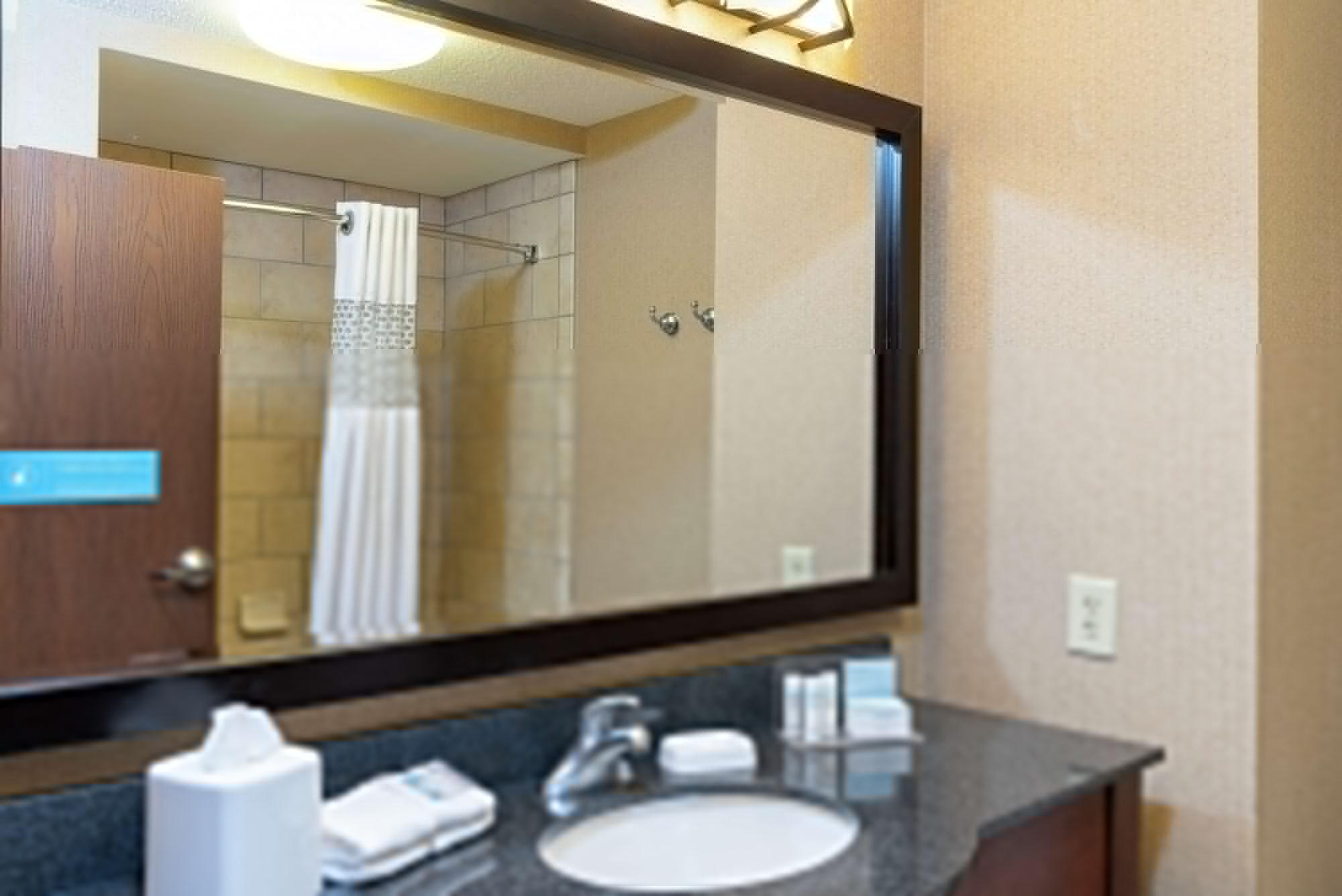 Hampton Inn Warsaw Bagian luar foto