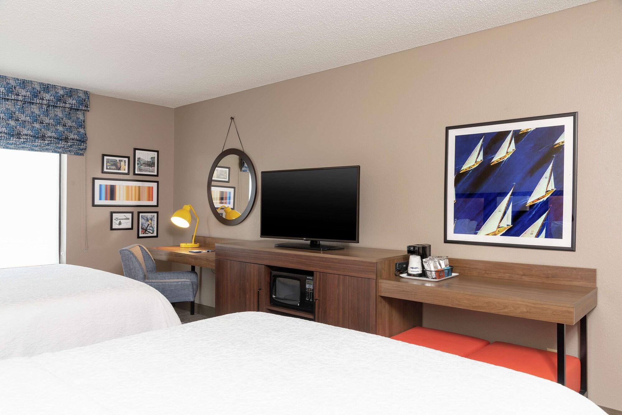Hampton Inn Warsaw Bagian luar foto
