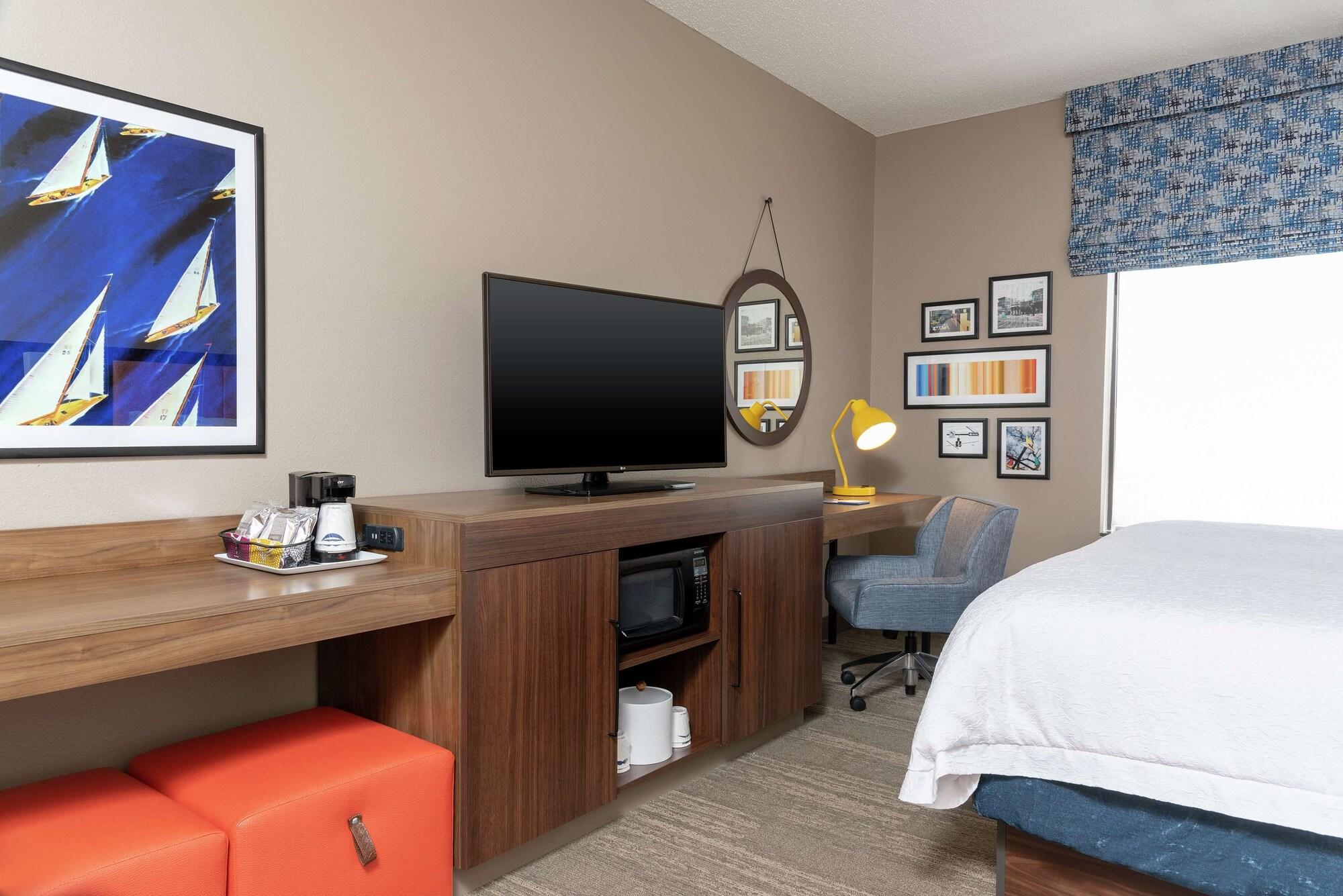 Hampton Inn Warsaw Bagian luar foto