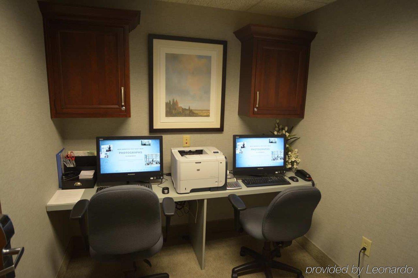 Hampton Inn Warsaw Bagian luar foto