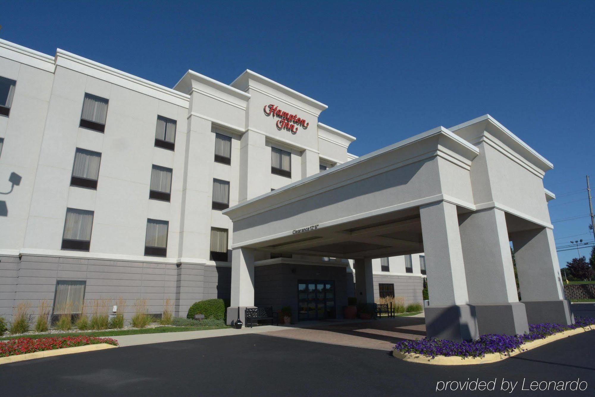 Hampton Inn Warsaw Bagian luar foto
