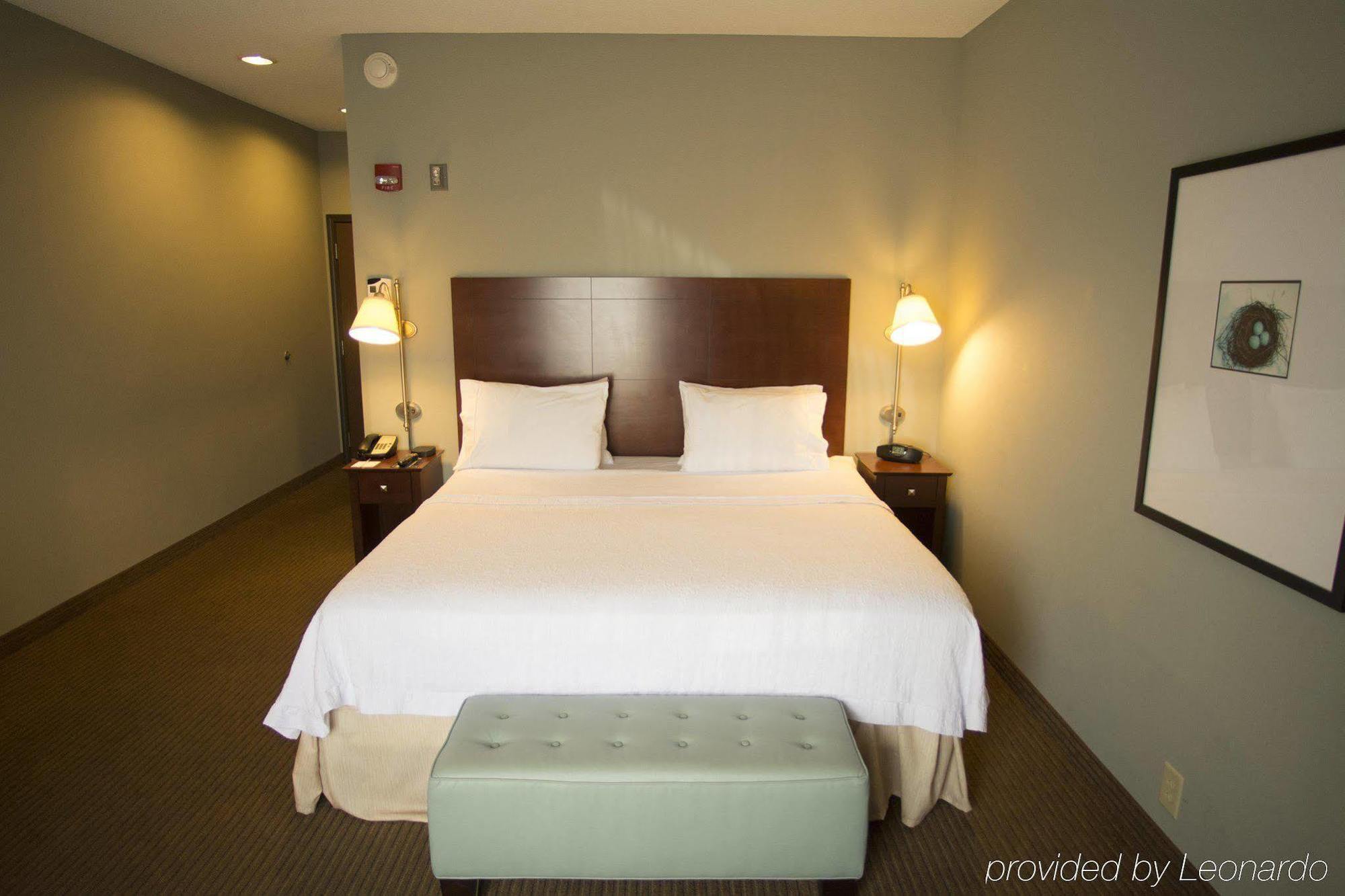 Hampton Inn Warsaw Bagian luar foto